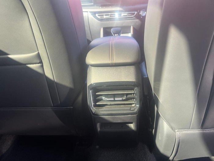 2025 MG HS Super Hybrid Essence