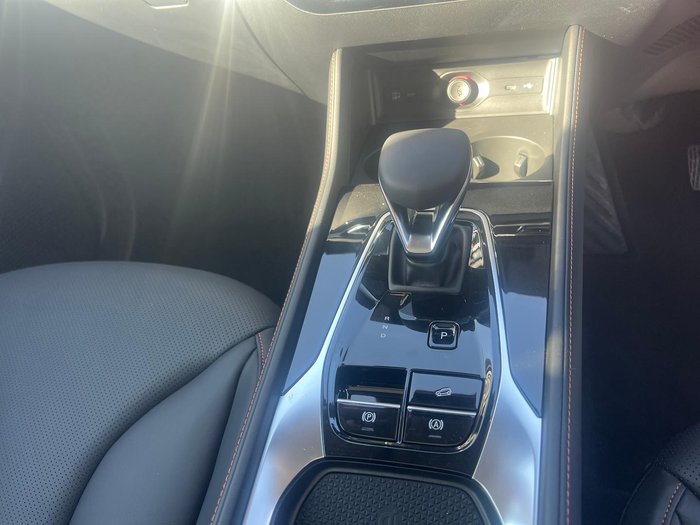 2025 MG HS Super Hybrid Essence