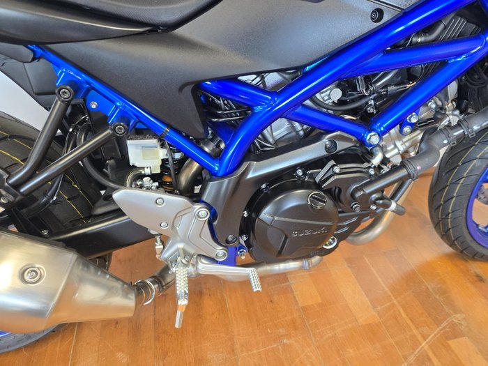 2025 Suzuki SV650 LAMS Blue and black