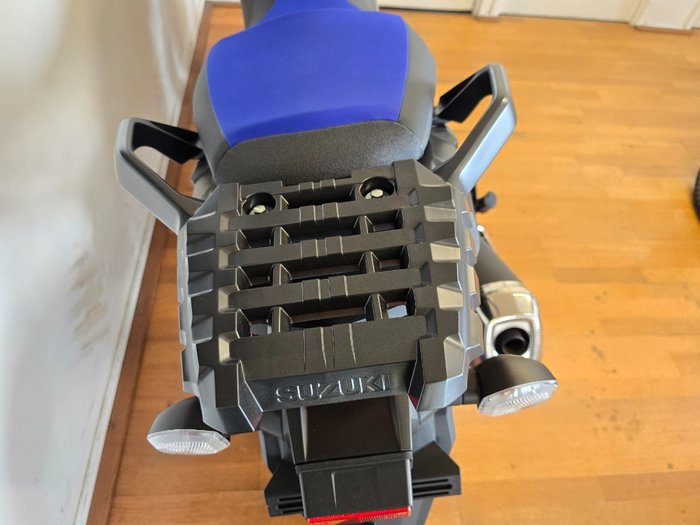 2023 Suzuki V-STROM 650XT LAMS (DL650XAUE) Blue/ white