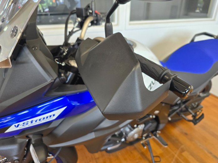 2023 Suzuki V-STROM 650XT LAMS (DL650XAUE) Blue/ white