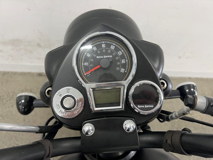 2025 Royal Enfield 2025 Royal Enfield 350CC CLASSIC 350 STEALTH BLACK Black