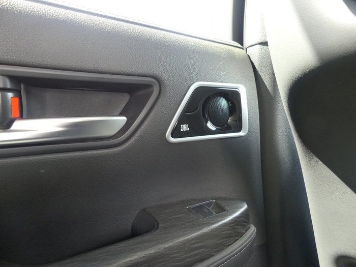 2023 Toyota Landcruiser Sahara ZX