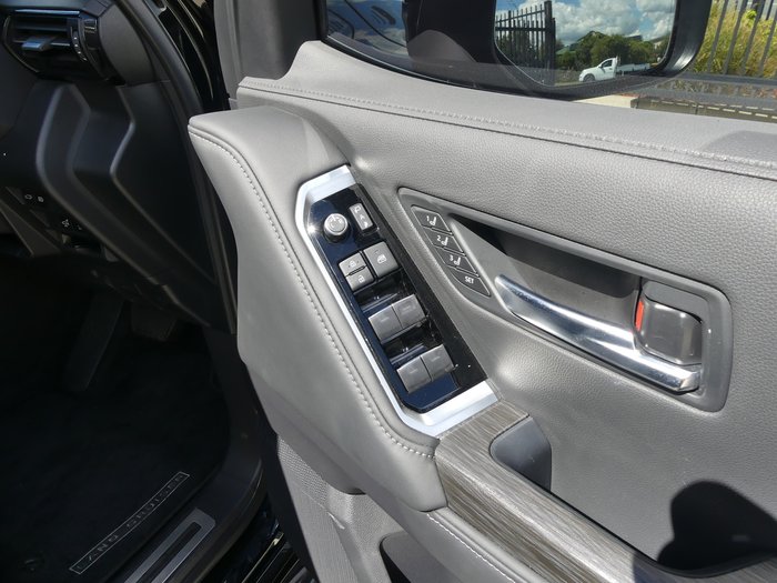 2023 Toyota Landcruiser Sahara ZX