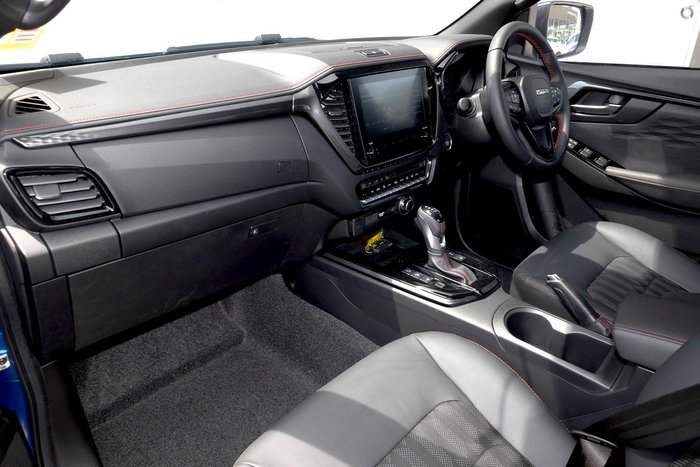 2025 Isuzu D-MAX X-TERRAIN