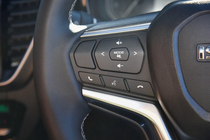 2025 Isuzu D-MAX LS-U