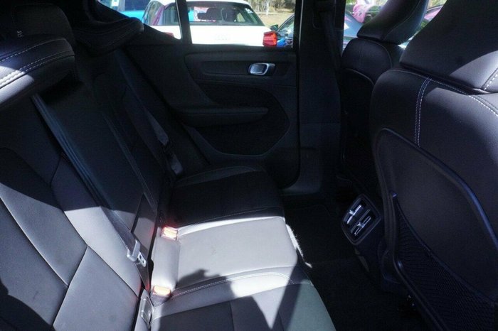 2020 Volvo XC40 T4 Momentum