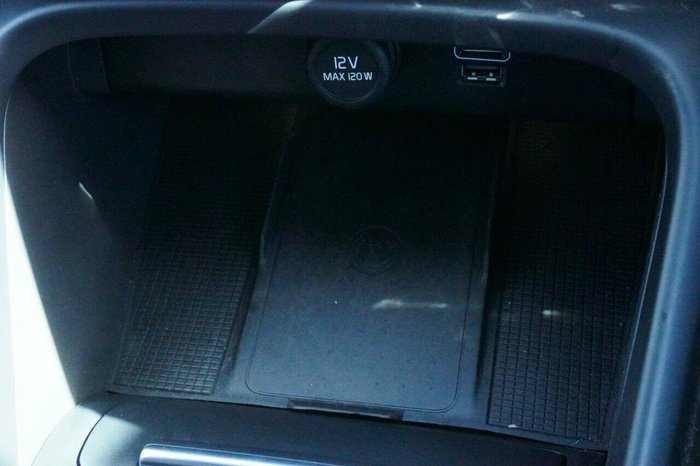 2020 Volvo XC40 T4 Momentum