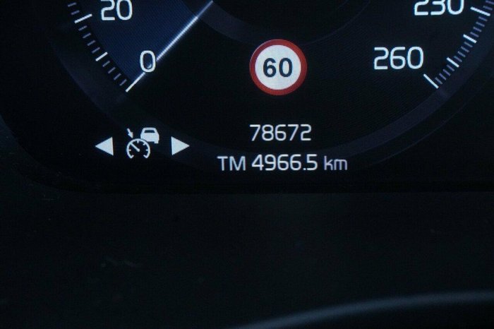 2020 Volvo XC40 T4 Momentum