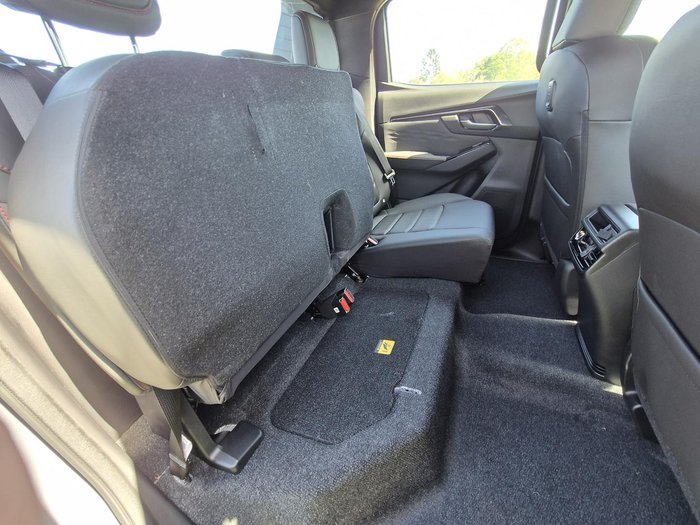 2025 Isuzu D-MAX X-TERRAIN