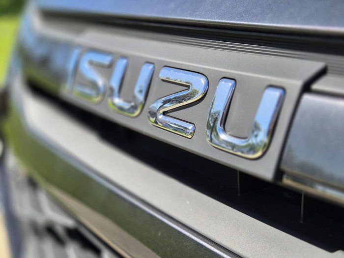 2025 Isuzu D-MAX X-TERRAIN