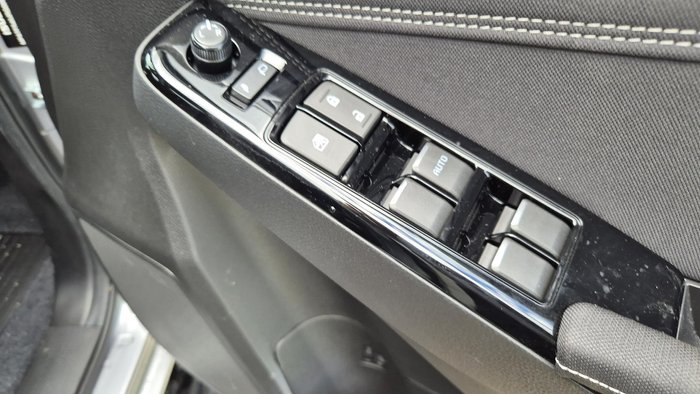 2025 Isuzu D-MAX LS-U