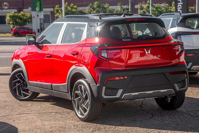 2025 Mahindra XUV3XO AX7L