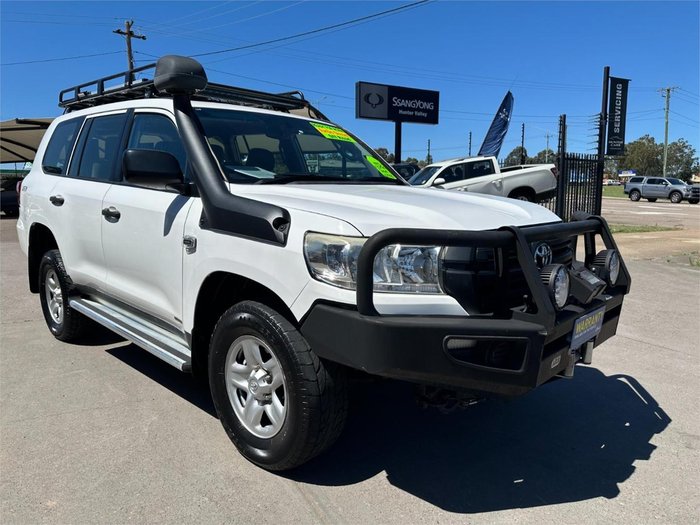2016 Toyota Landcruiser GX VDJ200R 4X4 Dual Range Glacier White