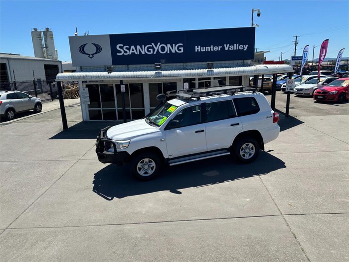 2016 Toyota Landcruiser GX VDJ200R 4X4 Dual Range Glacier White