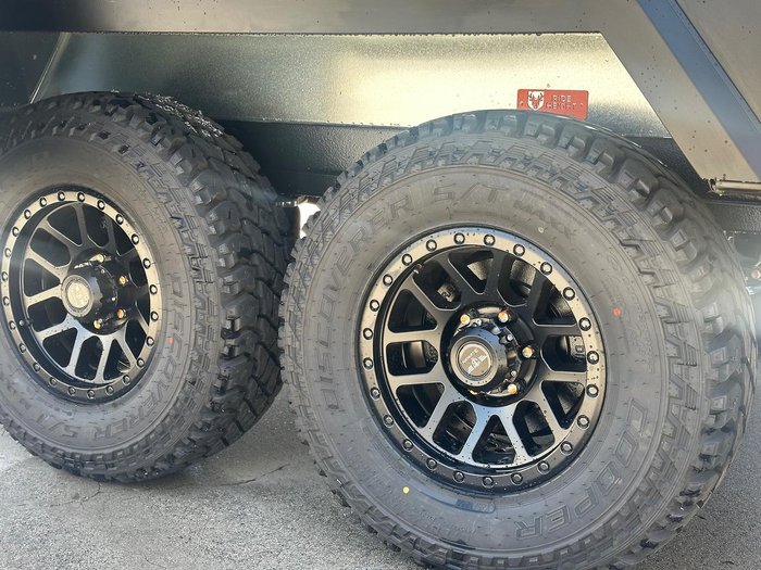 2025 JB Caravans Gator X 18'6 Front Door