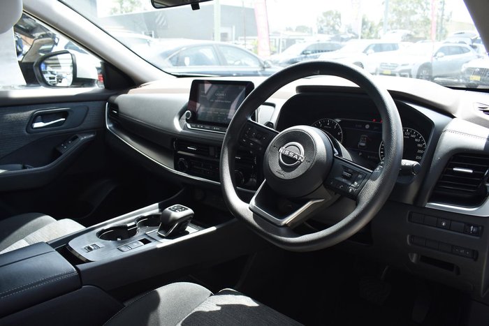 2024 Nissan X-TRAIL ST