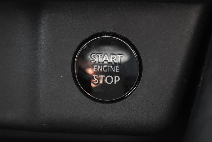 2024 Nissan X-TRAIL ST