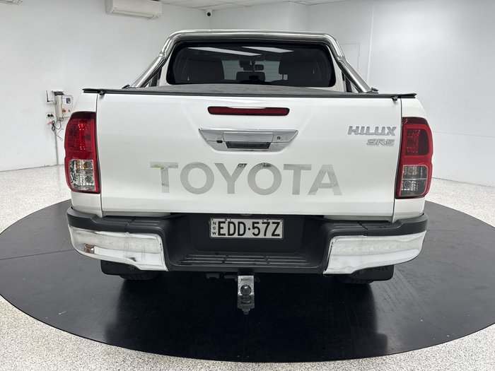 2019 Toyota Hilux SR5