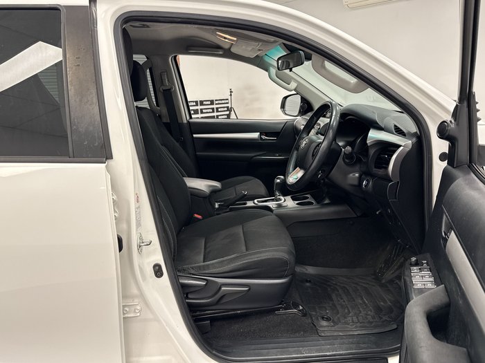 2019 Toyota Hilux SR5