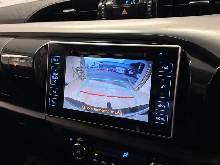 2019 Toyota Hilux SR5