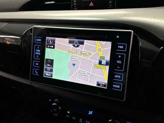 2019 Toyota Hilux SR5