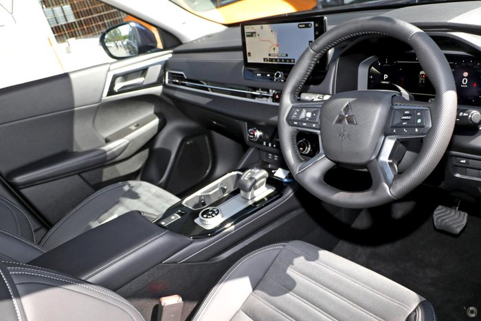 2025 Mitsubishi Outlander Aspire