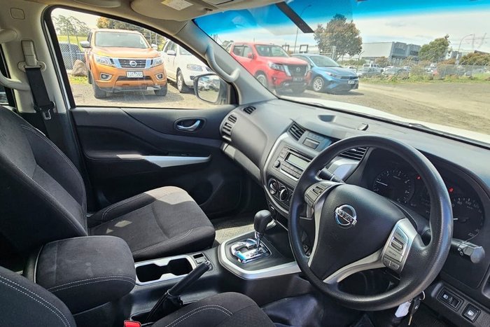 2020 Nissan Navara RX