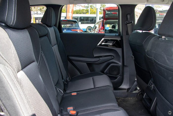 2025 Mitsubishi Outlander LS