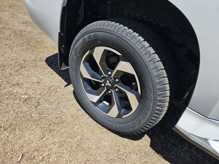 2024 Mitsubishi Pajero Sport GLS