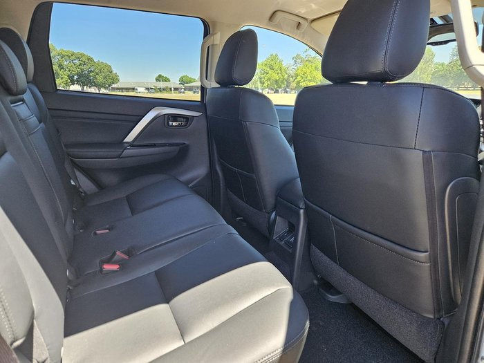 2024 Mitsubishi Pajero Sport GLS