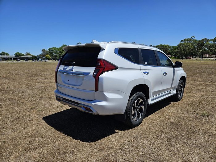 2024 Mitsubishi Pajero Sport GLS