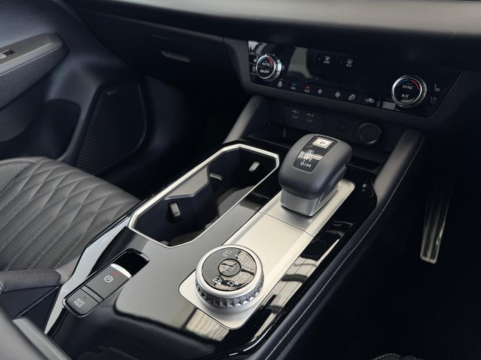 2025 Mitsubishi Outlander Exceed