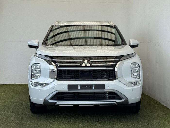 2025 Mitsubishi Outlander Exceed