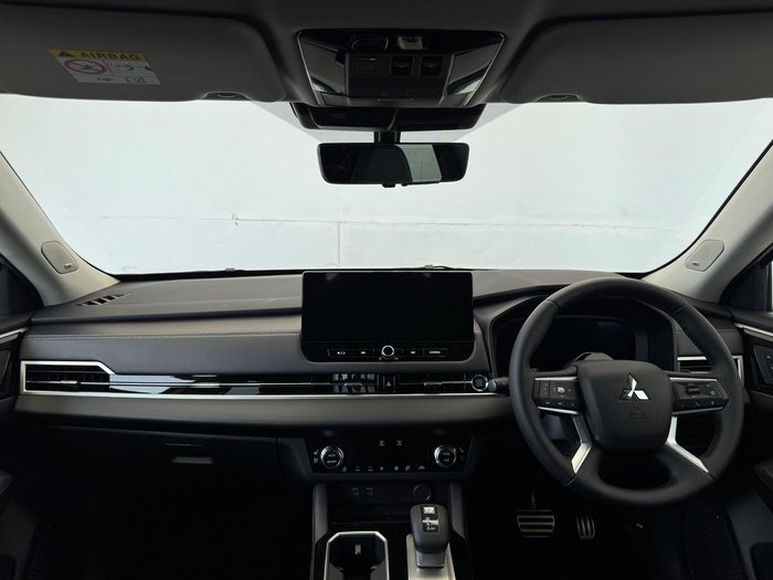 2025 Mitsubishi Outlander Exceed