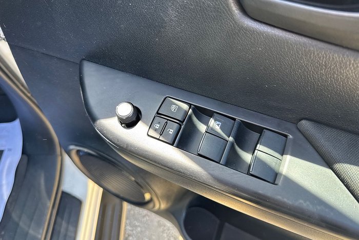 2019 Toyota Hilux SR