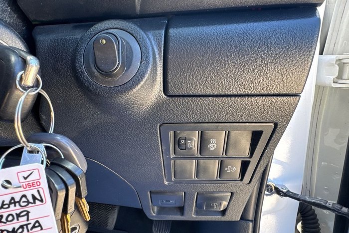 2019 Toyota Hilux SR