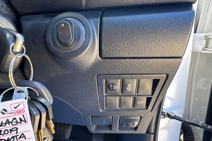 2019 Toyota Hilux SR