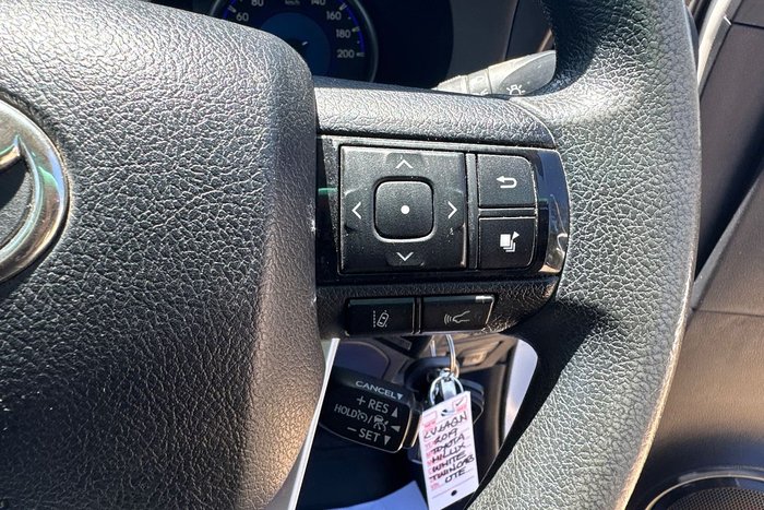 2019 Toyota Hilux SR