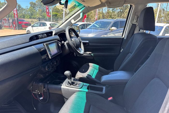 2019 Toyota Hilux SR