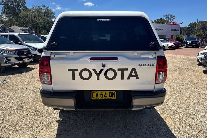 2019 Toyota Hilux SR