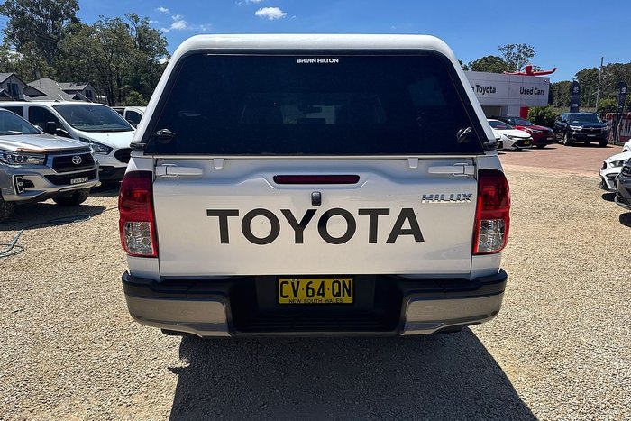 2019 Toyota Hilux SR