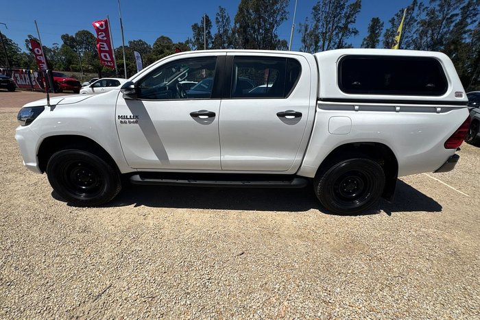 2019 Toyota Hilux SR