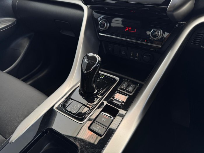 2024 Mitsubishi Eclipse Cross PHEV Exceed