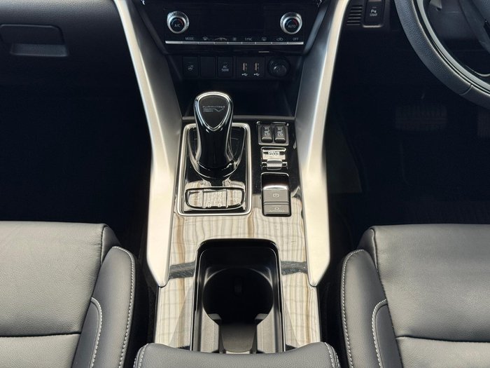 2024 Mitsubishi Eclipse Cross PHEV Exceed