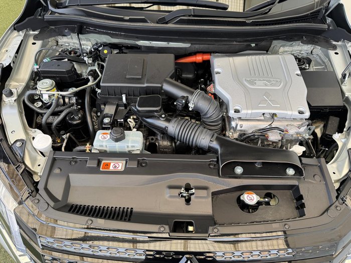 2024 Mitsubishi Eclipse Cross PHEV Exceed