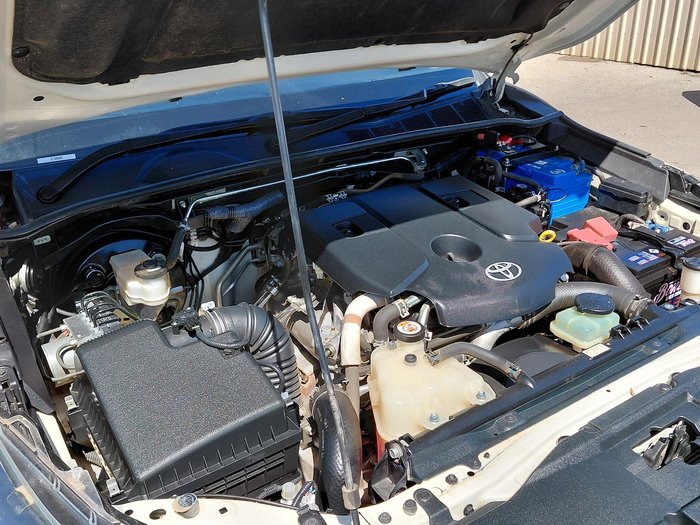 2022 Toyota Hilux SR