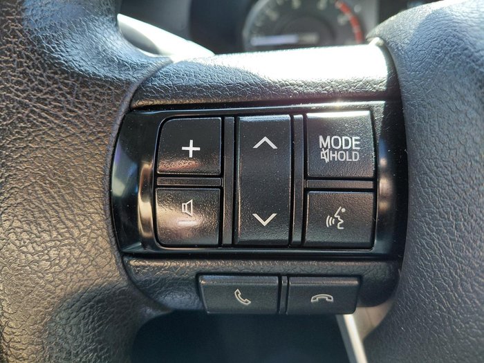 2022 Toyota Hilux SR