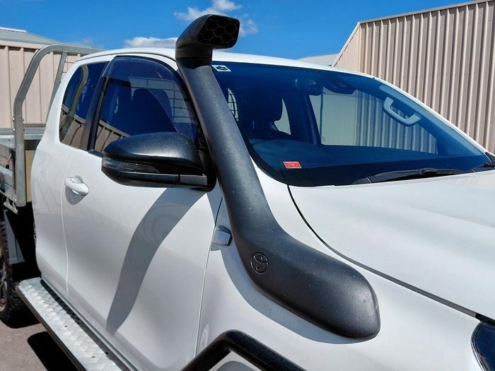 2022 Toyota Hilux SR