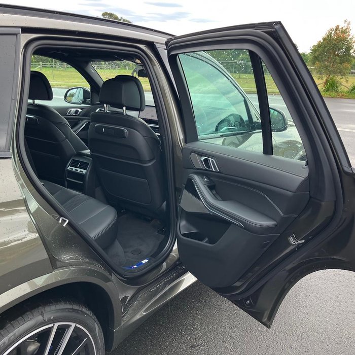 2025 BMW X5 xDrive40i M Sport